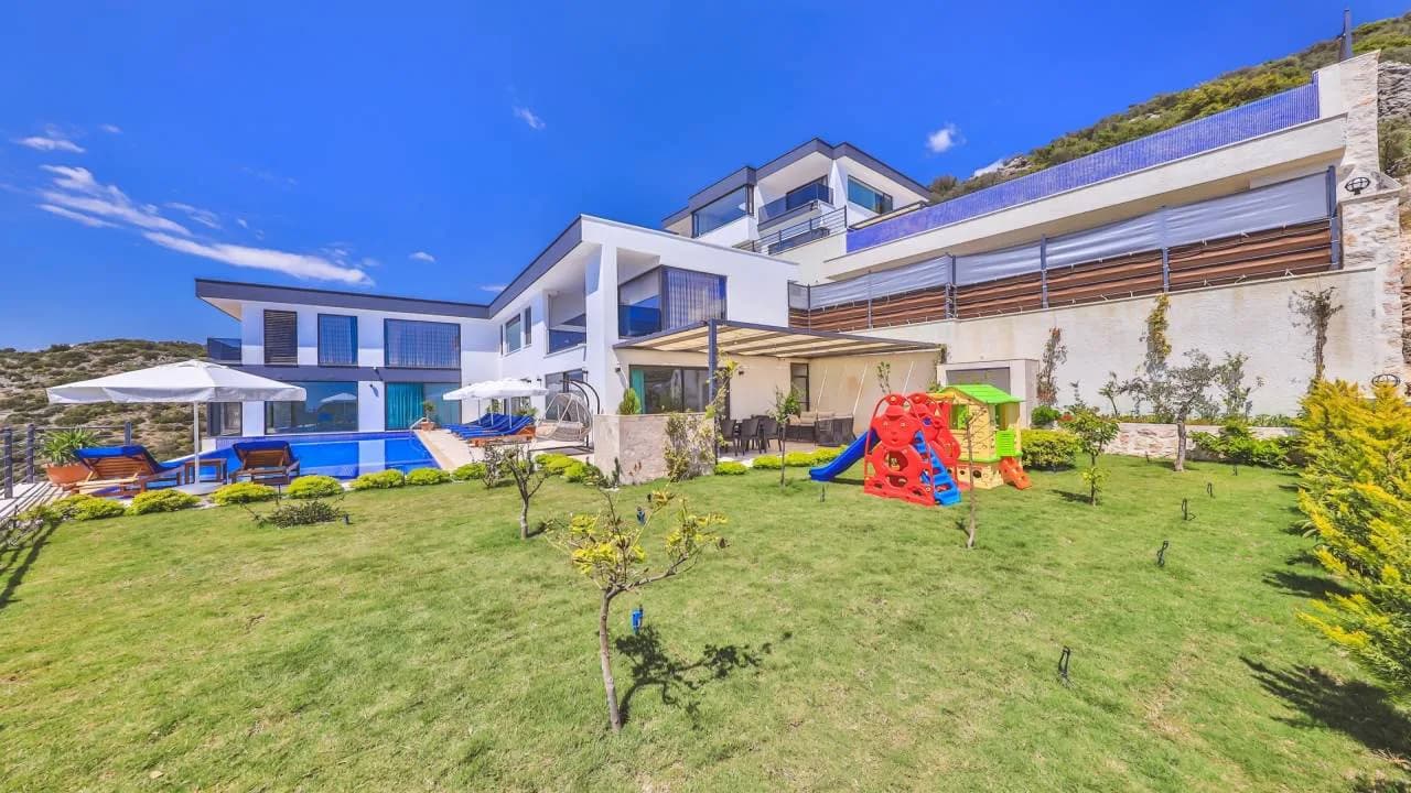 Kaş Kördere'de Enfes Doğa Manzaralı, Özel Havuzlu, Kiralık Villa görsel 1