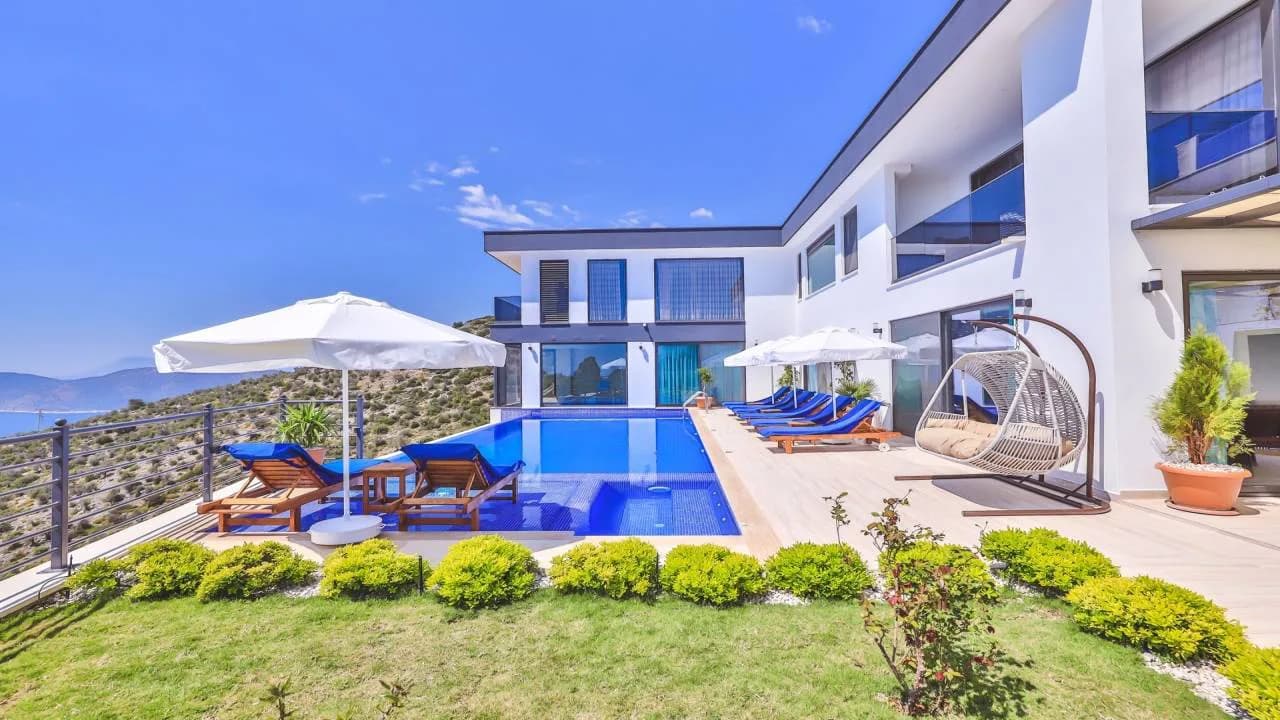Kaş Kördere'de Enfes Doğa Manzaralı, Özel Havuzlu, Kiralık Villa görsel 3