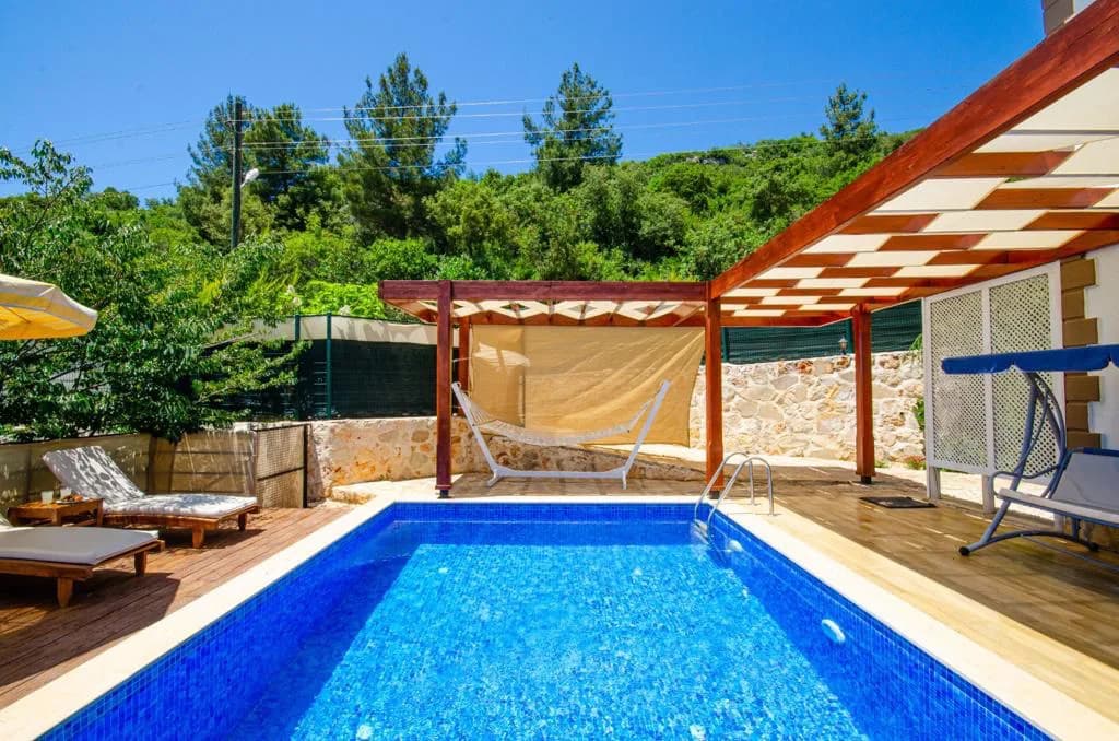 Kaş Pınarbaşı'nda Çekirdek Ailelere Uygun, Özel Havuzlu, Modern Villa görsel 3