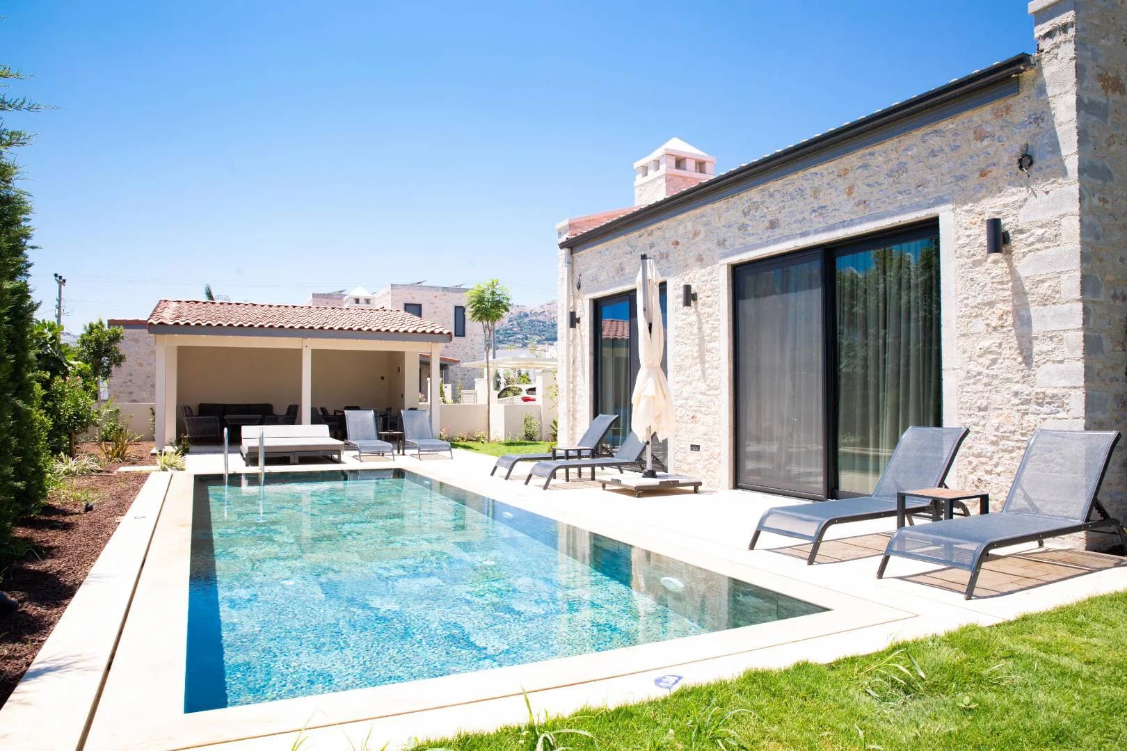 Bodrum Müskebi'de Modern Tasarımlı, Özel Havuzlu, Konforlu Villa görsel 2