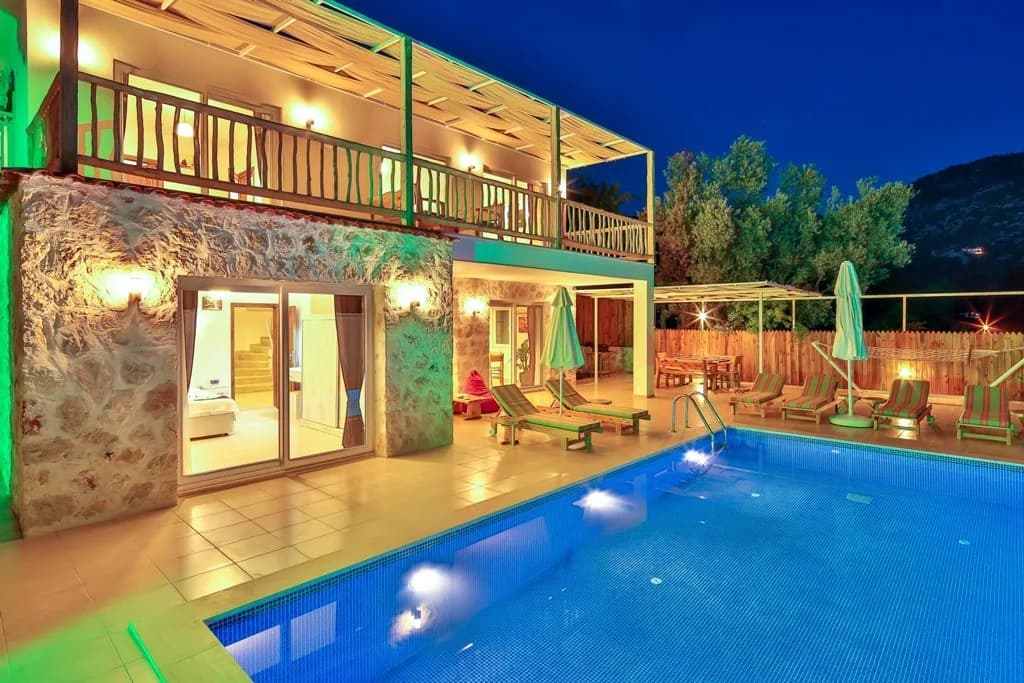 Kaş İslamlar'da Taş Mimariye Sahip, Özel Havuzlu, Kiralık Villa görsel 2