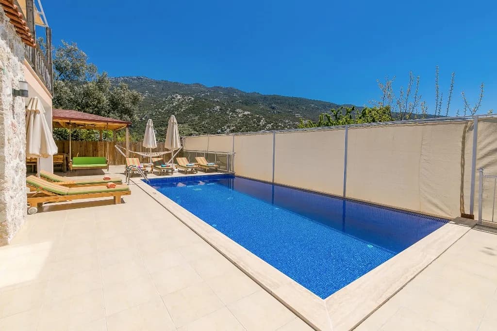 Kaş İslamlar'da Taş Mimariye Sahip, Özel Havuzlu, Kiralık Villa görsel 3