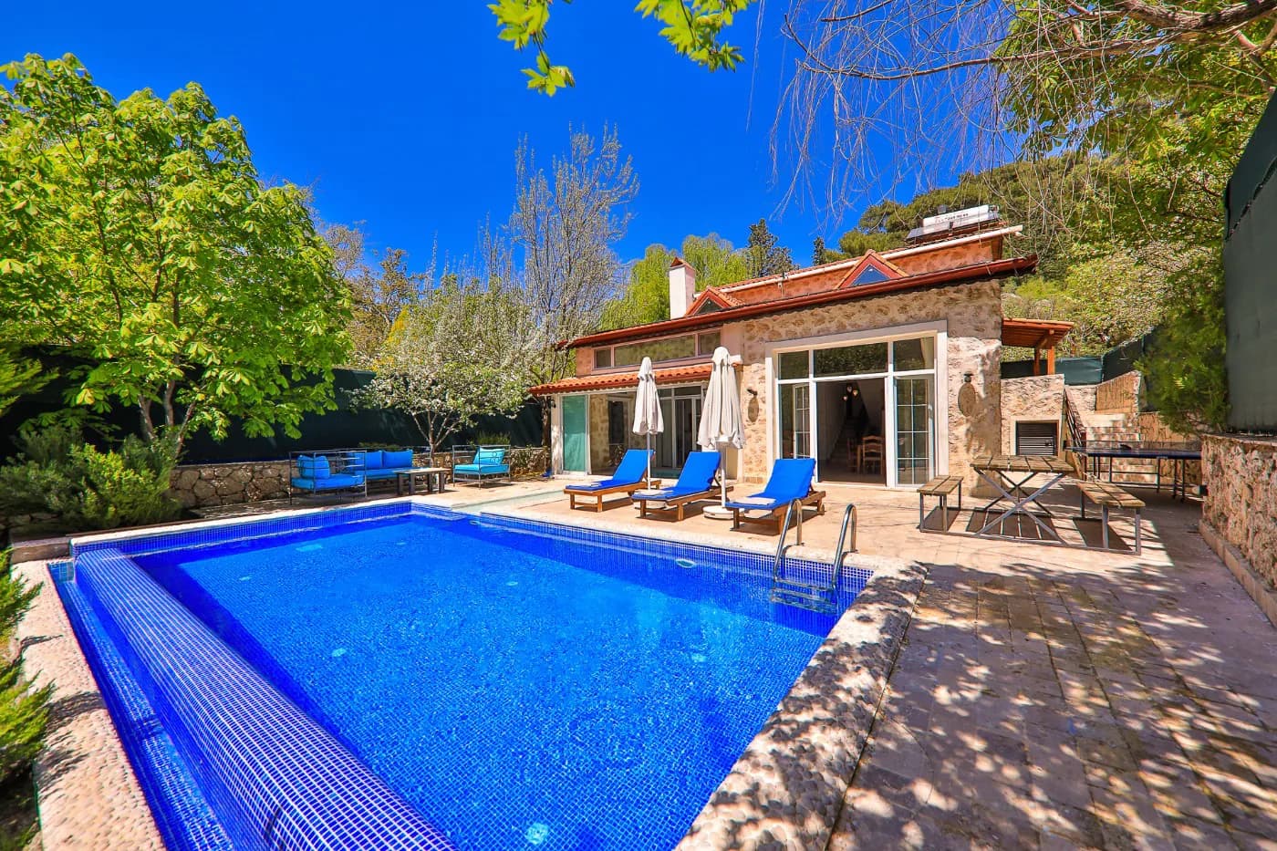 Kaş Sarıbelen'de Isıtmalı Kapalı Havuzlu, Jakuzili, Muhafazakar Villa görsel 2