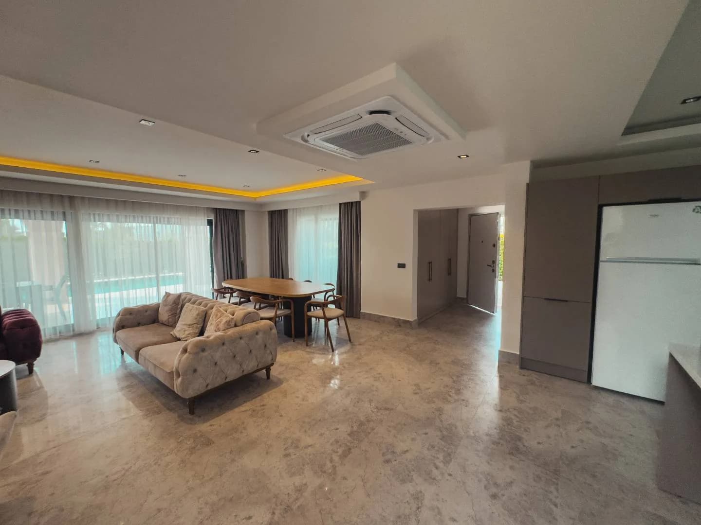 Fethiye Ölüdeniz'de Merkeze Yakın, Özel Havuzlu, 4+1 Villa görsel 3