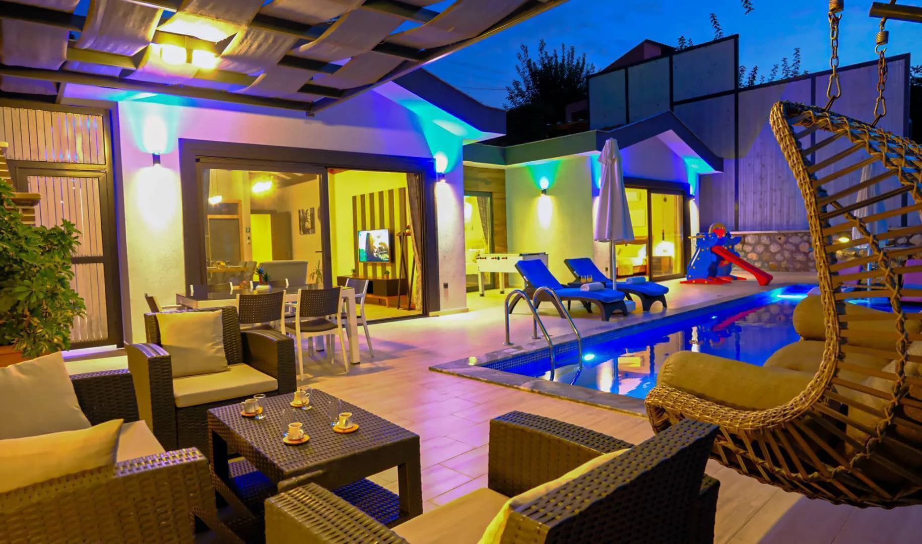 Kaş Üzümlü'de Doğa İçerisinde, Özel Havuzlu, Hamam ve Saunalı Villa görsel 1