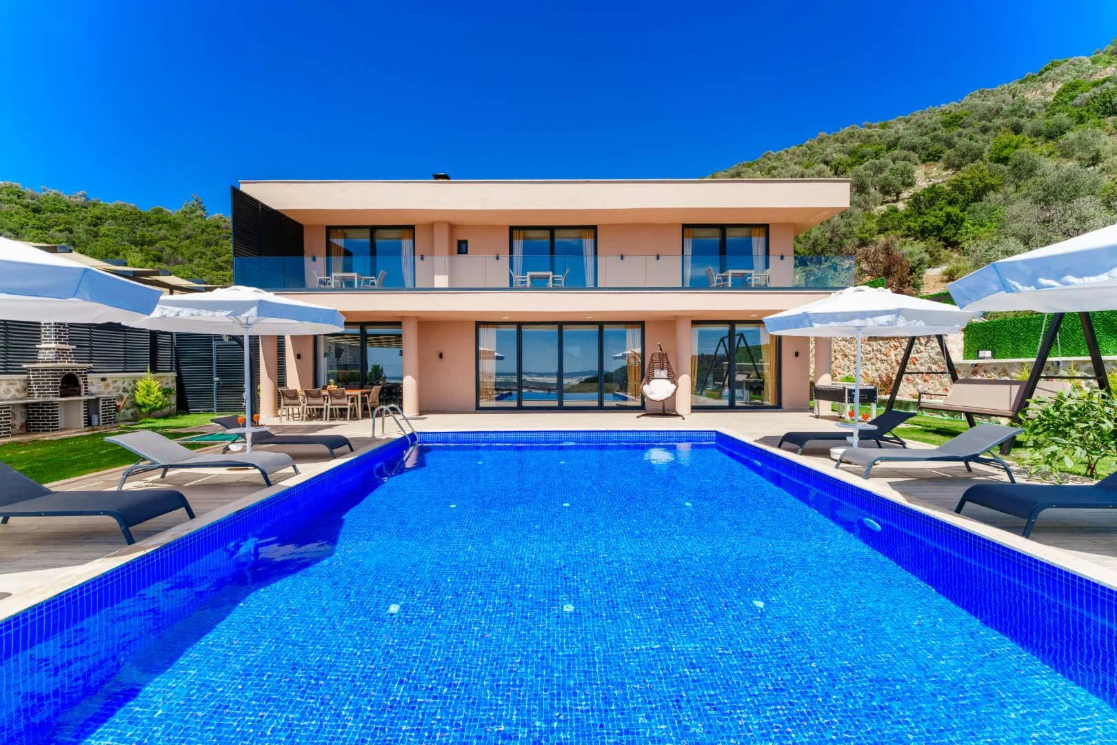Kaş Çavdır'da Doğa İle İç İçe, Özel Havuzlu, Geniş Villa görsel 1