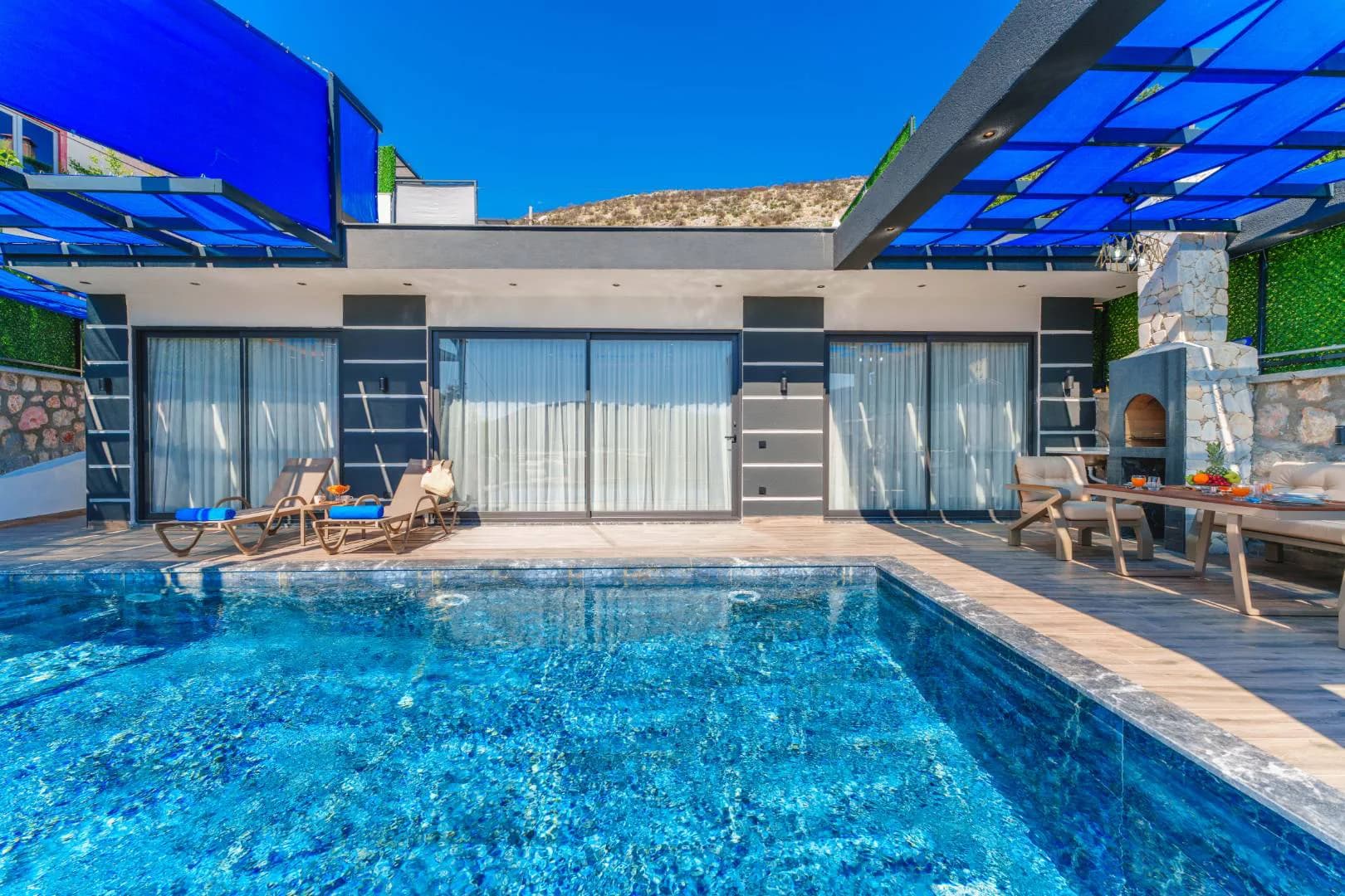 Kaş Yeşilköy'de Sakin Konumda, Özel Havuzlu, Jakuzili Villa görsel 3