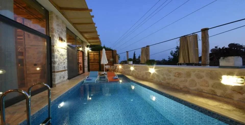 Kaş Bezirgan'da Doğa İçerisinde, Özel Havuzlu, Konforlu Villa görsel 1