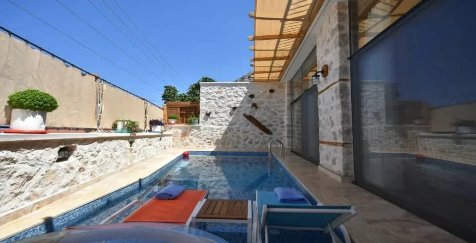Kaş Bezirgan'da Doğa İçerisinde, Özel Havuzlu, Konforlu Villa görsel 2