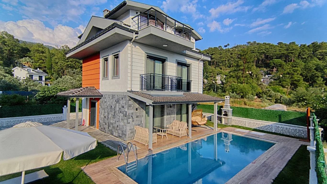 Fethiye Göcek'te Ailelere Uygun, Özel Havuzlu, Tripleks Lüks Villa görsel 1