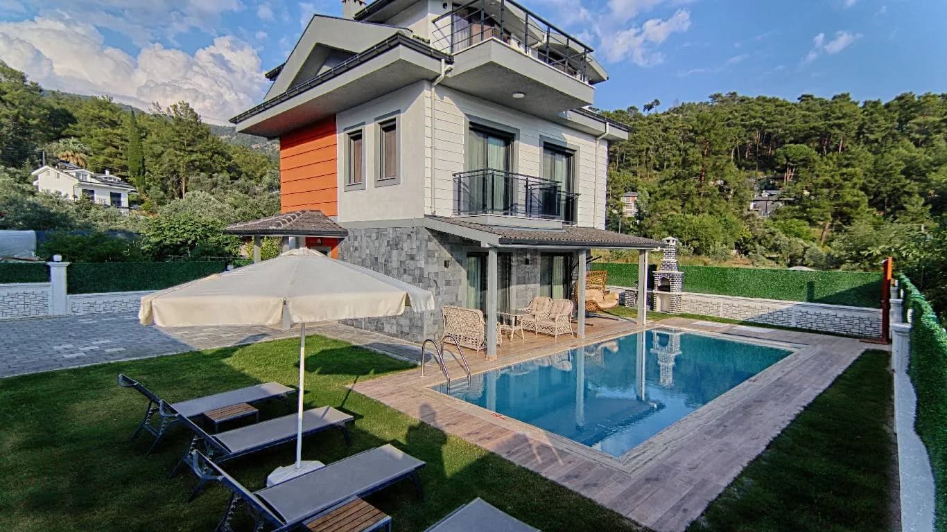 Fethiye Göcek'te Ailelere Uygun, Özel Havuzlu, Tripleks Lüks Villa görsel 2