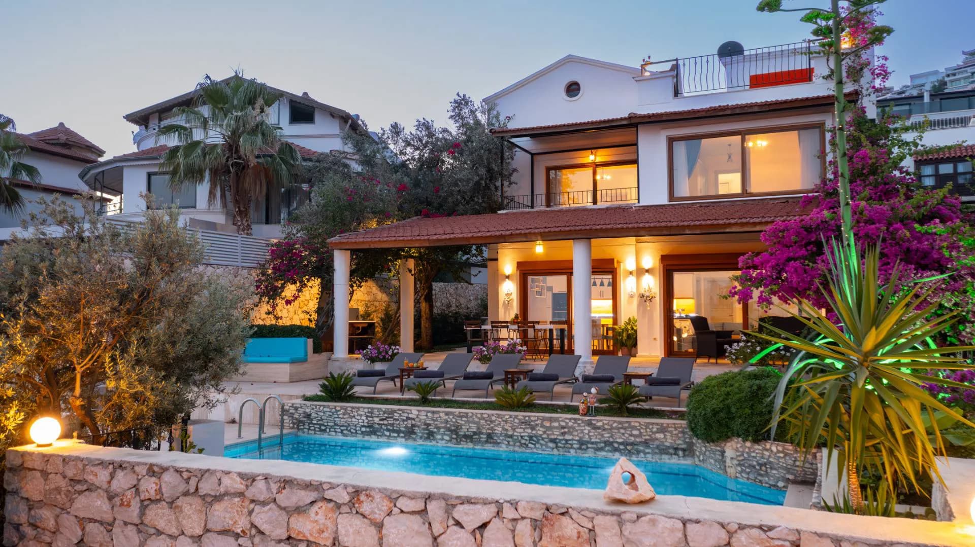 Kaş Kalkan'da Merkezi Konumda, Isıtmalı Özel Havuzlu, Tatil Villası görsel 1