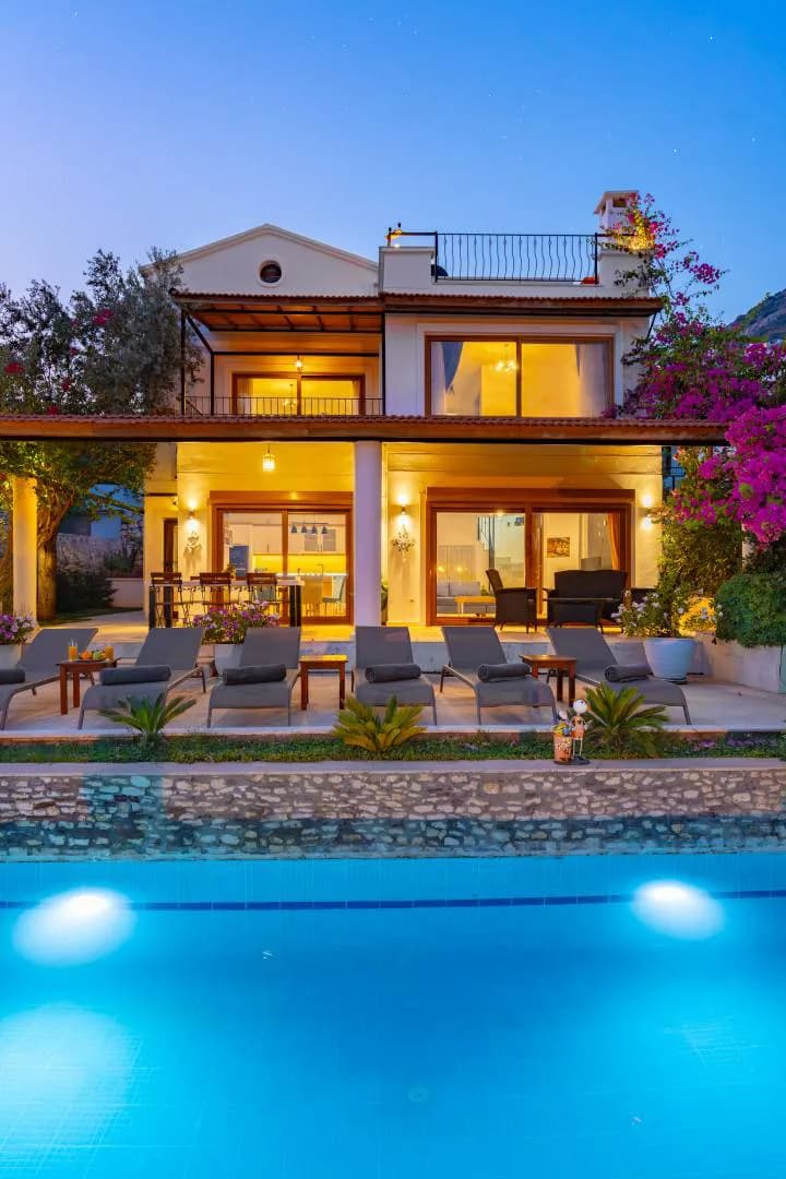 Kaş Kalkan'da Merkezi Konumda, Isıtmalı Özel Havuzlu, Tatil Villası görsel 2