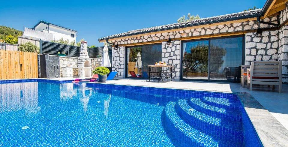 Kaş İslamlar'da Muhteşem Doğada, Özel Havuzlu, Kiralık Taş Villa görsel 1