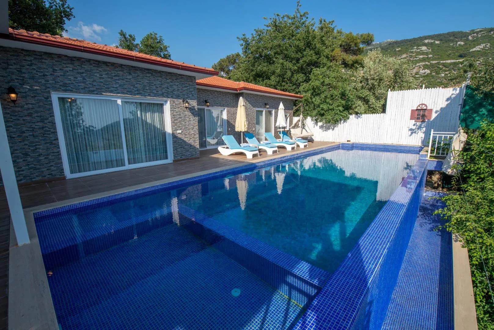 Kaş İslamlar'da Doğa Manzaralı, Özel Havuzlu, Tatil Villası görsel 1