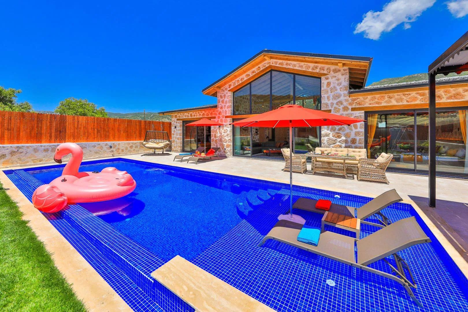 Kaş Sarıbelen'de Yeşilliklerle Dolu Bahçede, Özel Havuzlu, Lüks Villa görsel 2