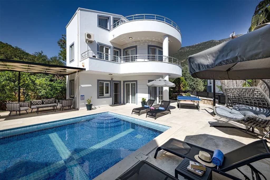 Kaş Kalkan'da Yemyeşil Doğada, Özel Havuzlu, Bahçeli Kiralık Villa görsel 1
