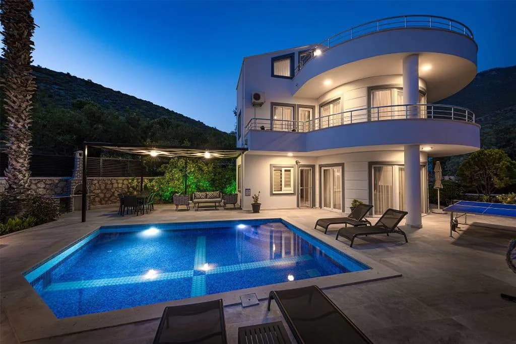 Kaş Kalkan'da Yemyeşil Doğada, Özel Havuzlu, Bahçeli Kiralık Villa görsel 2