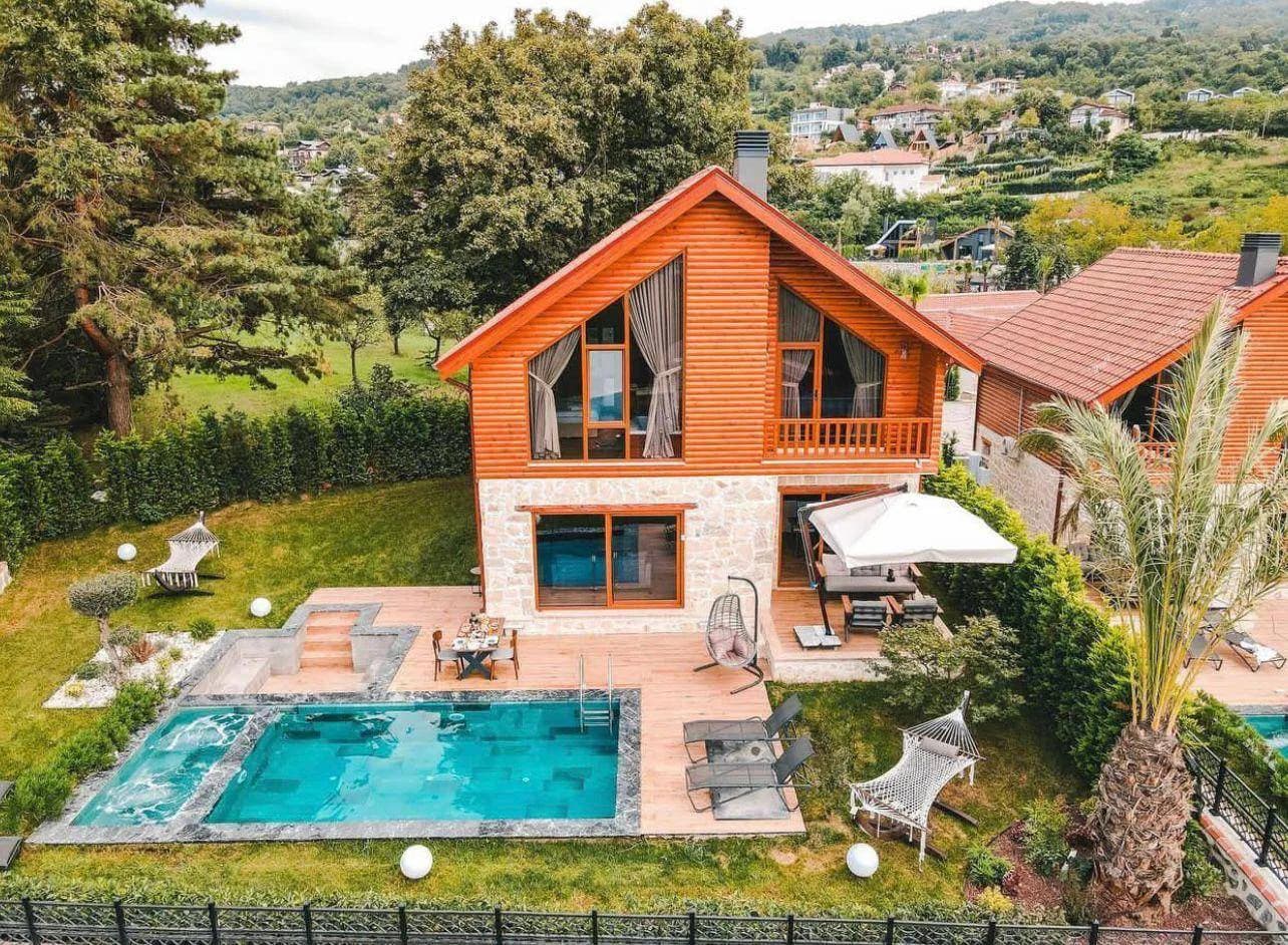 Sakarya Sapanca'da Doğa Manzaralı, Isıtmalı Havuzlu, Kiralık Villa görsel 1
