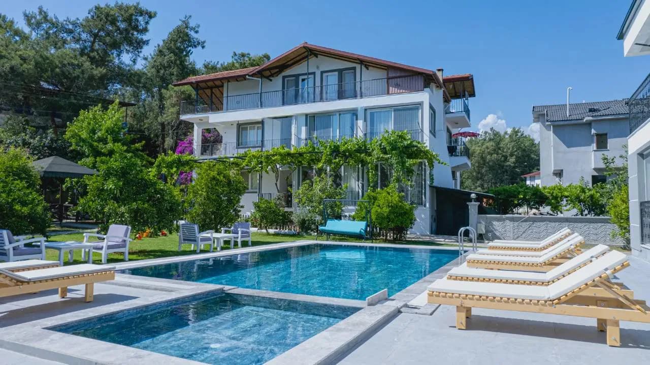 Fethiye Çiftlik'te Modern Tasarımlı, Ortak Havuzlu, Konforlu Daire görsel 2