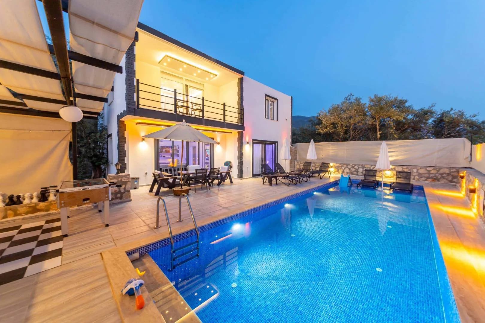 Kaş Çayköy'de Sakin Konumda, Özel Havuzlu, Konforlu Villa görsel 1