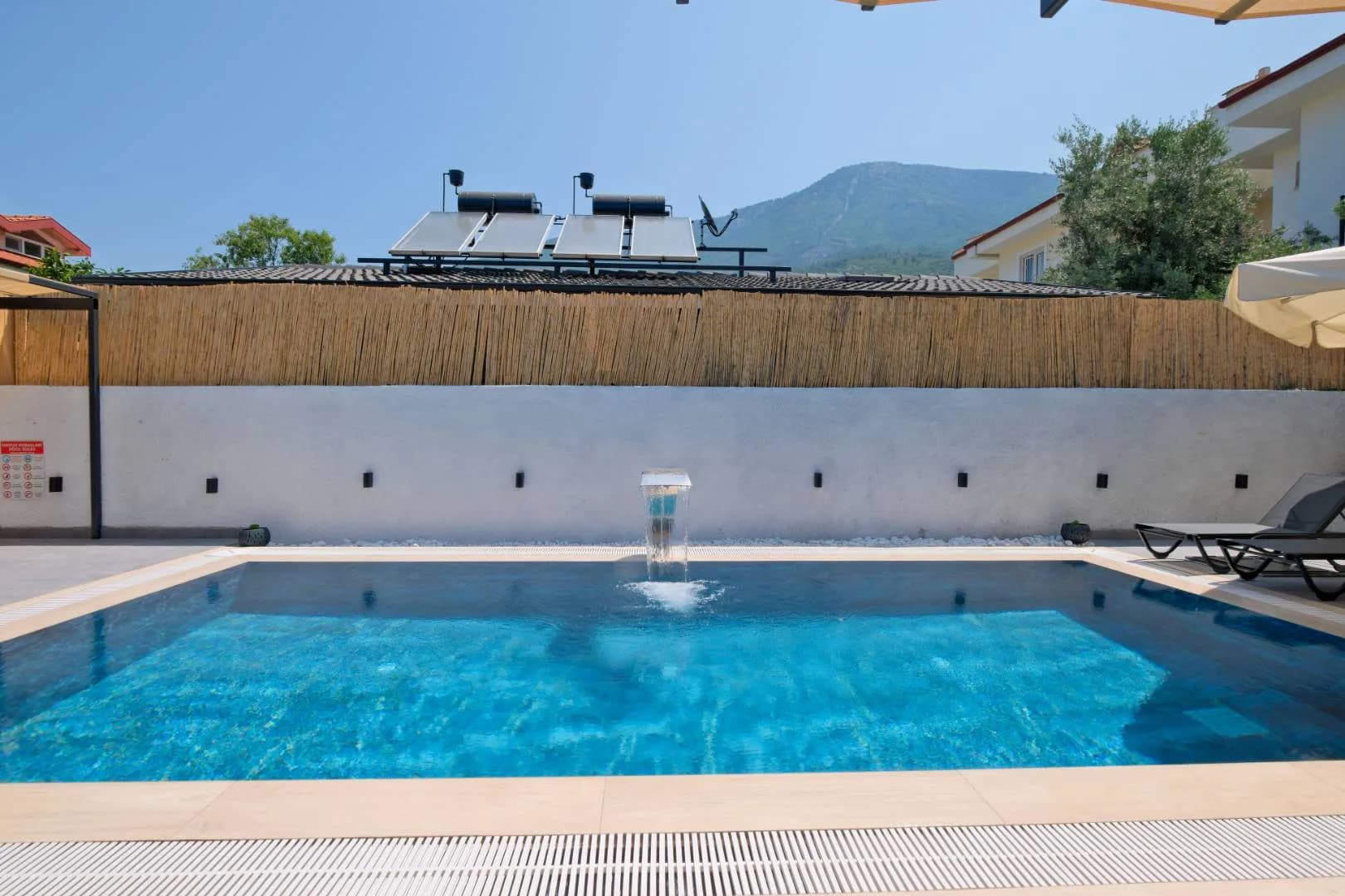 Fethiye Ölüdeniz'de Merkezi Konumda, Özel Havuzlu, Modern Villa görsel 3