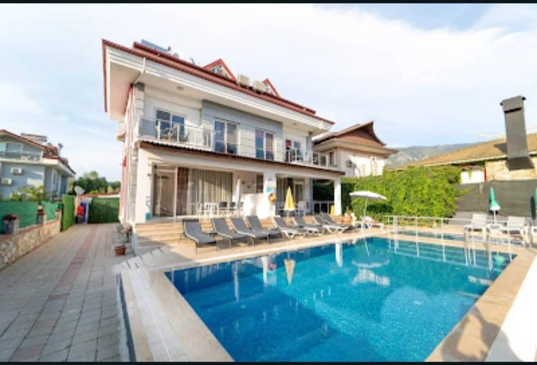 Fethiye Ölüdeniz'de Merkezi Konumda, Ortak Havuzlu, 1+1 Apart görsel 2