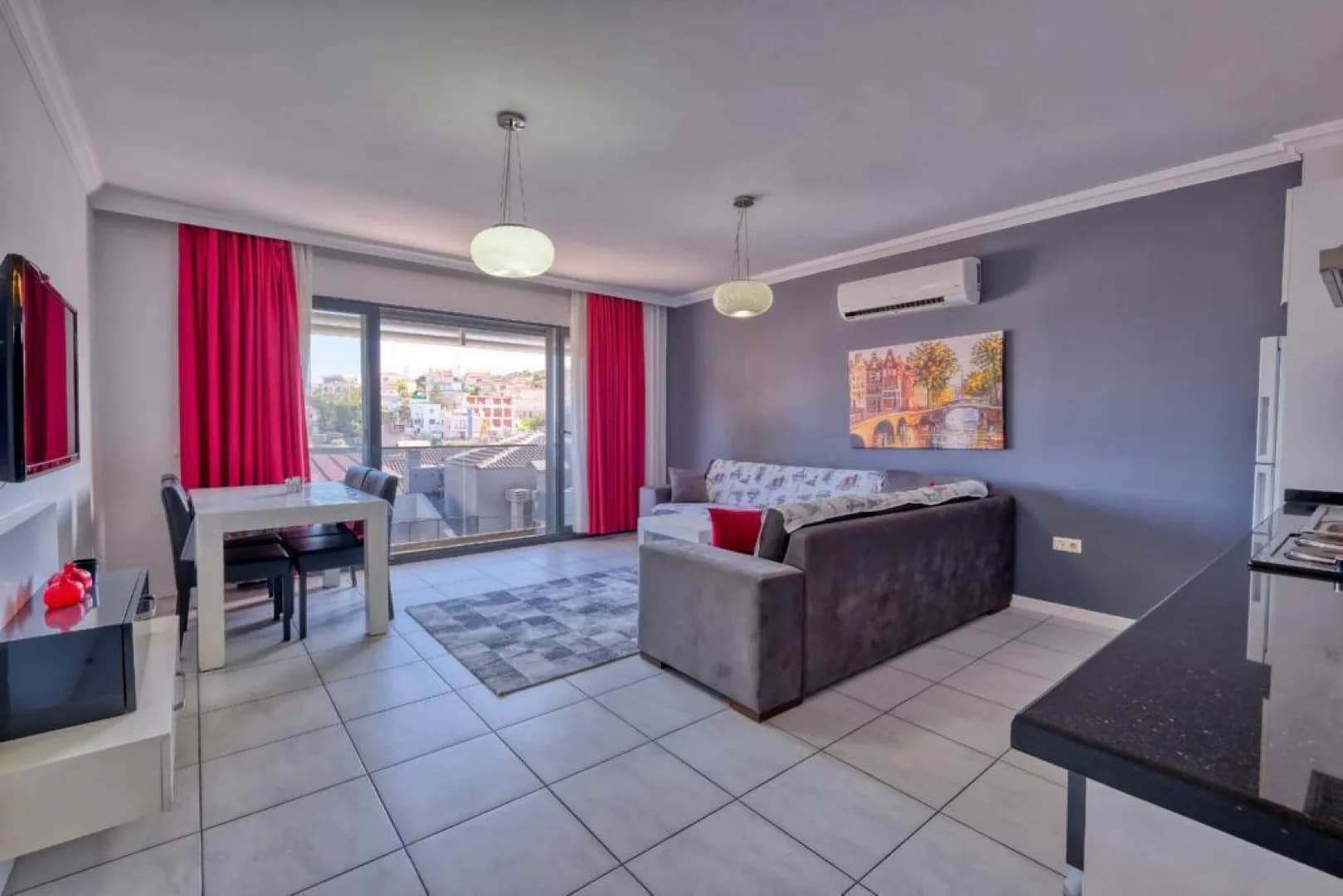 Çeşme Dalyan'da Deniz Manzaralı, 1+1, Konforlu, Apart Suit görsel 1
