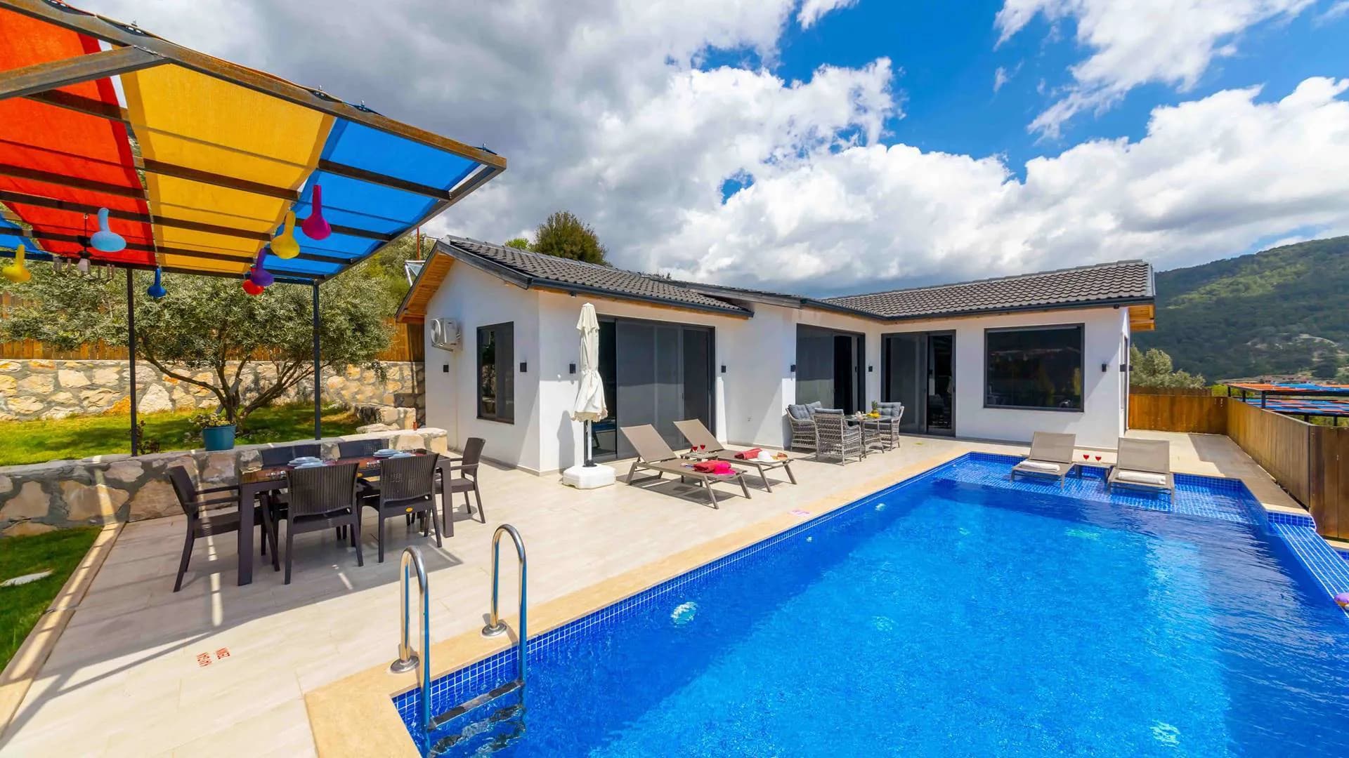 Kaş Hacıoğlan'da Doğa Manzaralı, Özel Havuzlu, Çocuk Oyun Alanlı Villa görsel 2