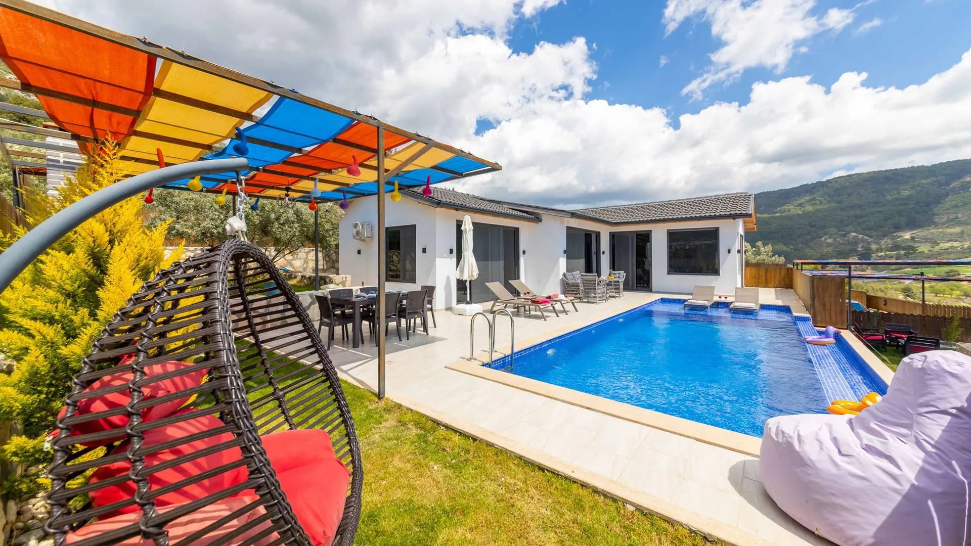 Kaş Hacıoğlan'da Doğa Manzaralı, Özel Havuzlu, Çocuk Oyun Alanlı Villa görsel 1