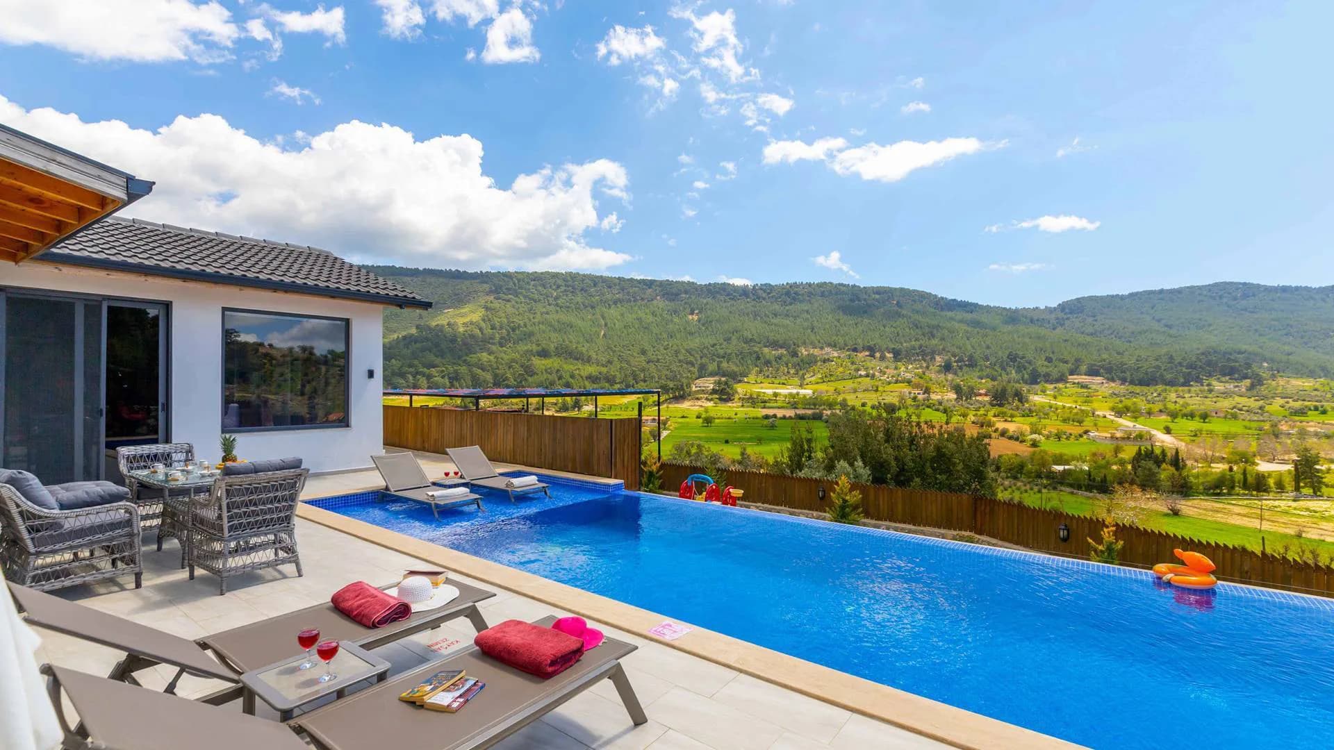 Kaş Hacıoğlan'da Doğa Manzaralı, Özel Havuzlu, Çocuk Oyun Alanlı Villa görsel 3