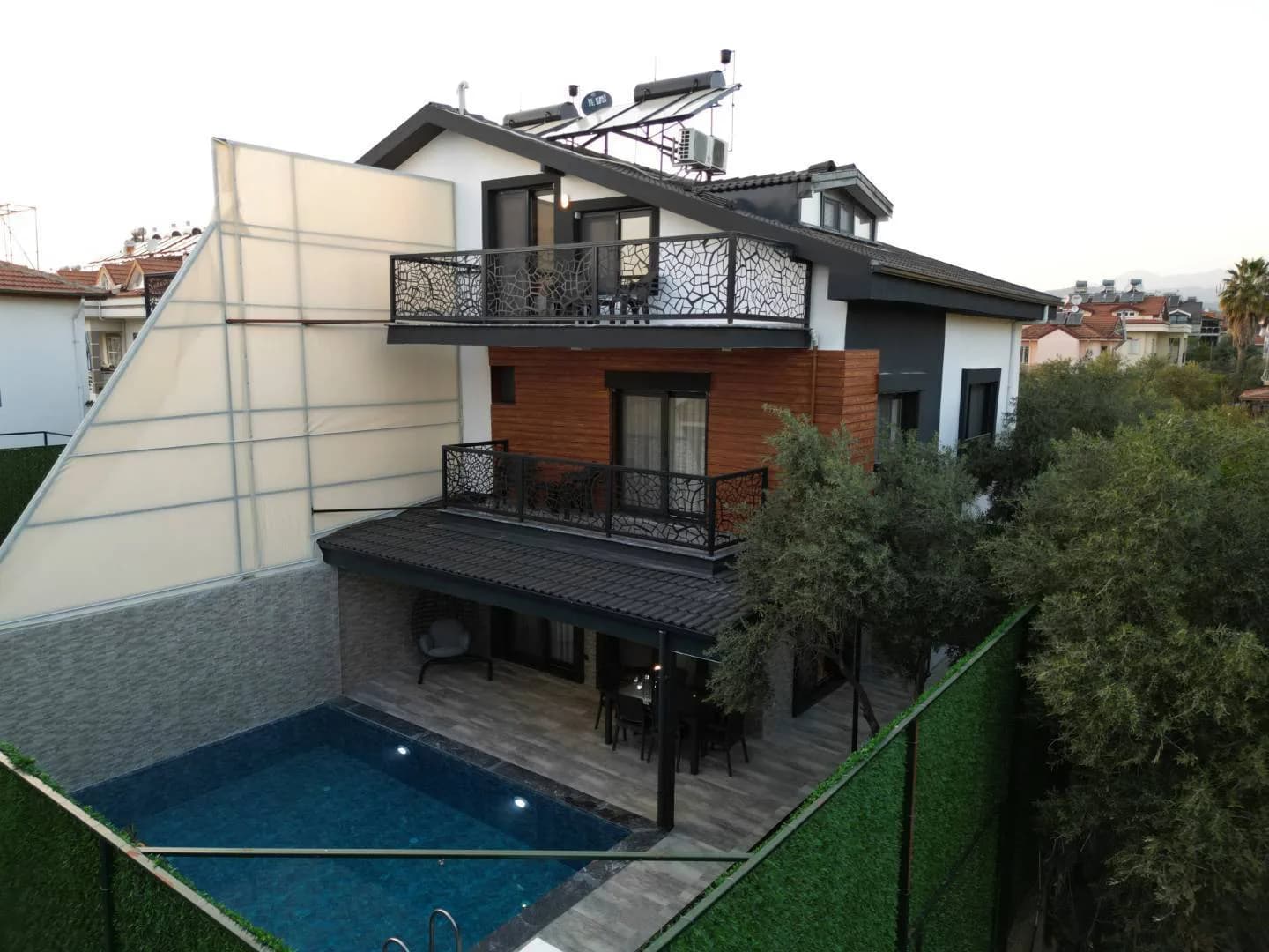 Fethiye Akarca'da Merkezi Yakın Konumda, Özel Havuzlu, İkiz Villa görsel 2