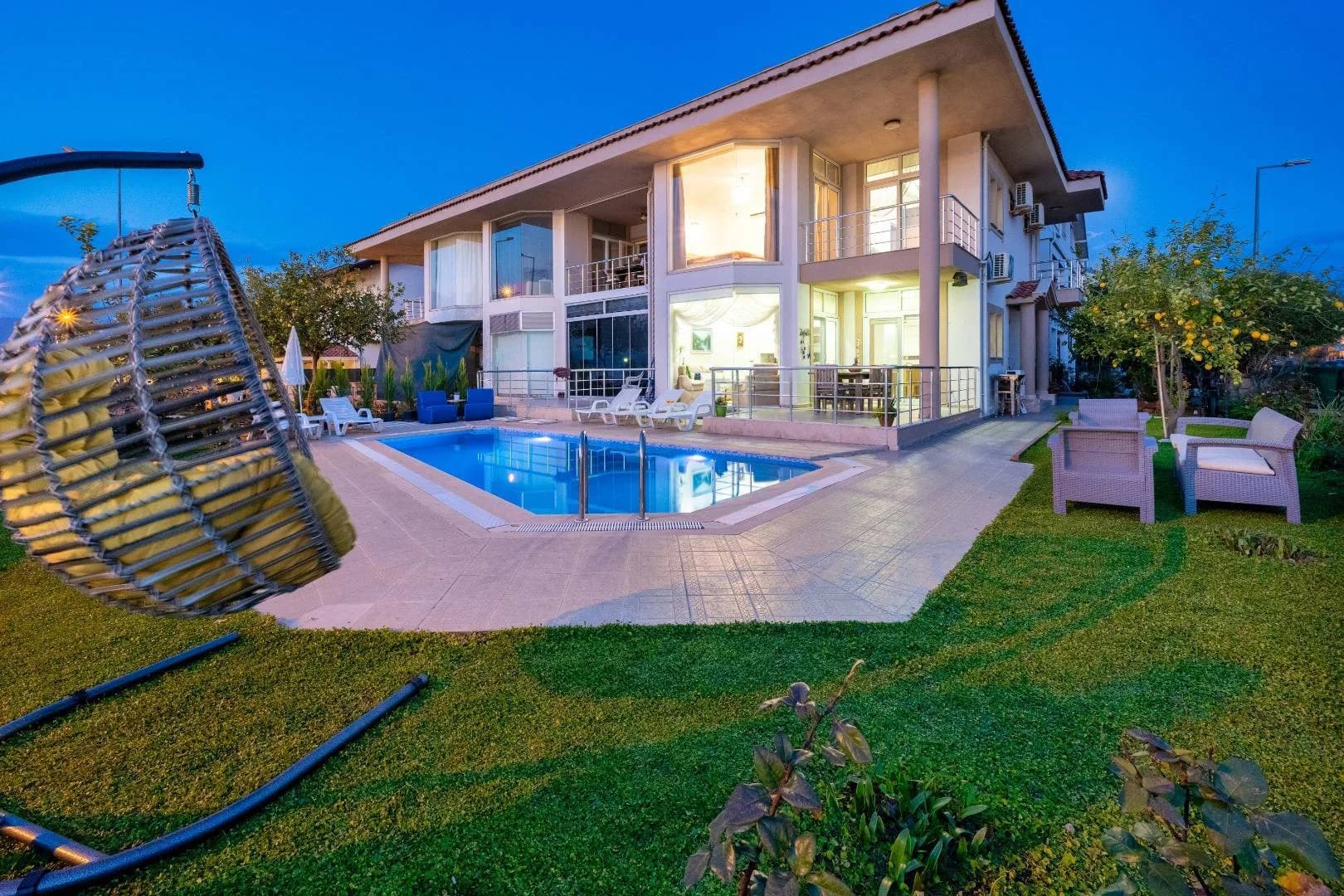 Fethiye Akarca'da Denize Yakın Mesafede, Özel Havuzlu, 3+1 Villa görsel 2