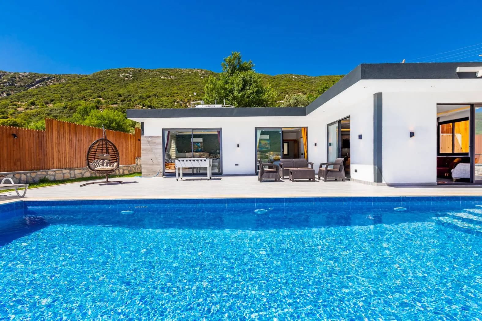 Kaş Sarıbelen'de Muhteşem Doğa Manzaralı, Özel Havuzlu, Lüks Villa görsel 2