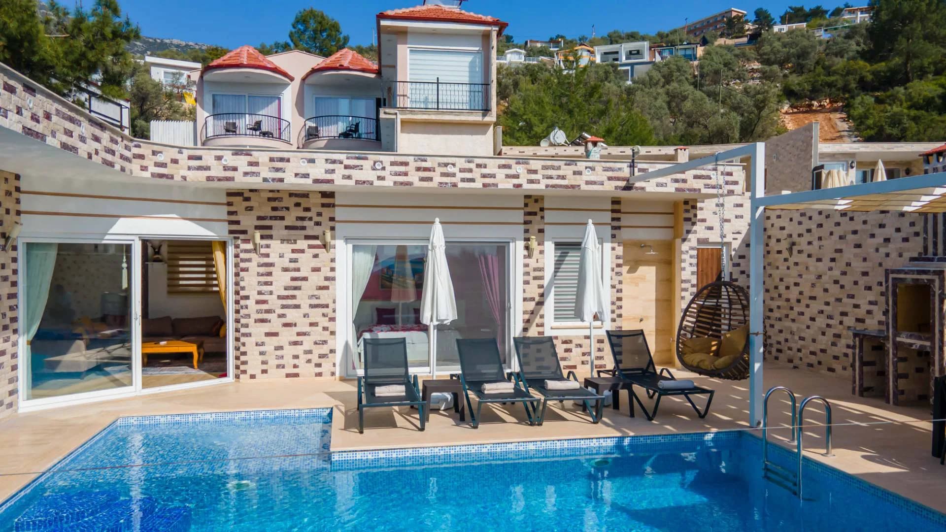 Kaş İslamlar'da Doğayla İç İçe, Sonsuzluk Havuzlu, Konforlu Villa görsel 3