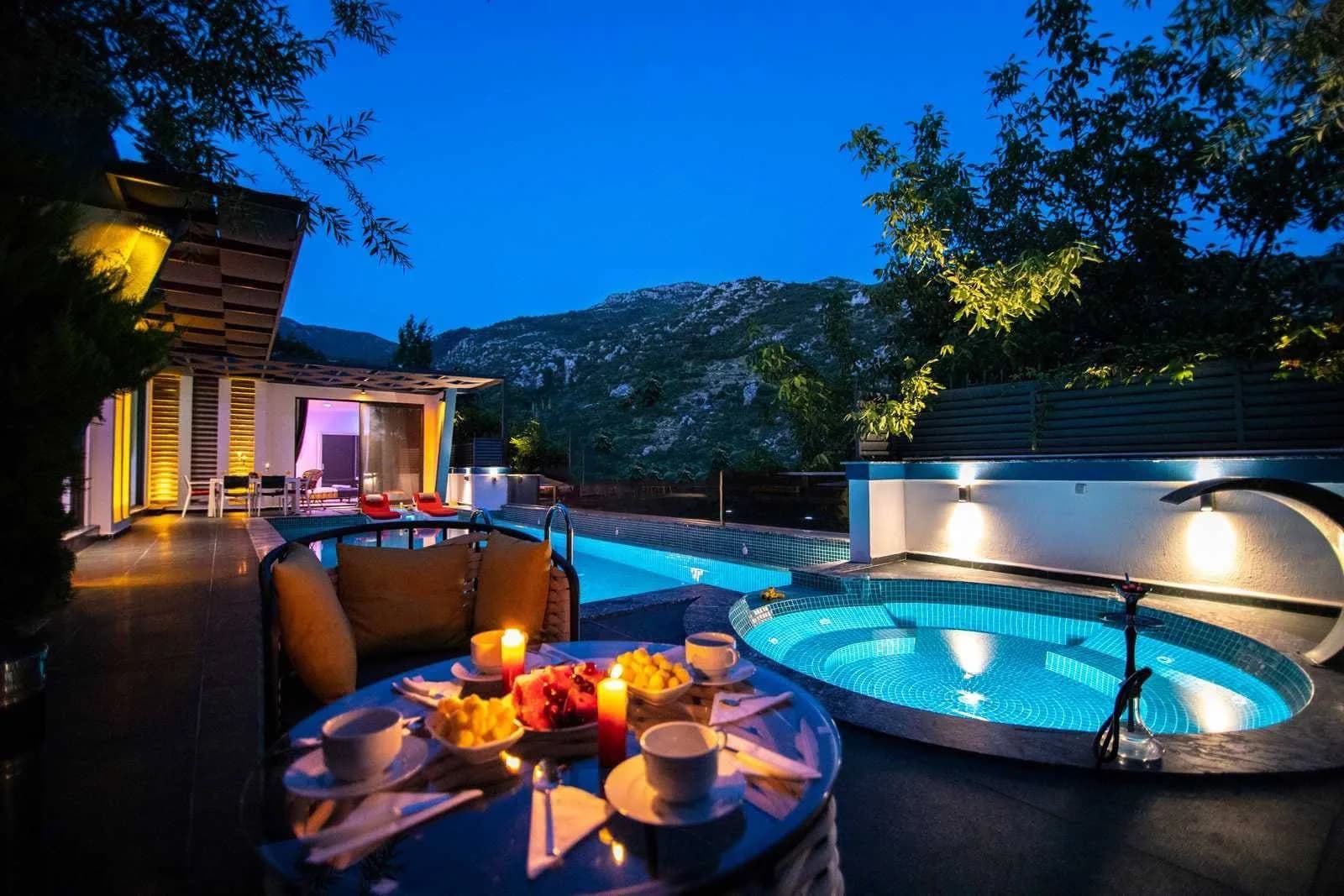 Kaş İslamlar'da Muhteşem Doğa İçerisinde Özel Havuzlu, Jakuzili Villa görsel 3