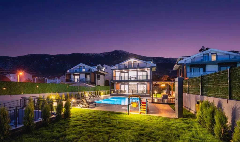 Fethiye Ölüdeniz'de Lüks Tasarımlı, Özel Havuzlu, Kiralık Villa görsel 2