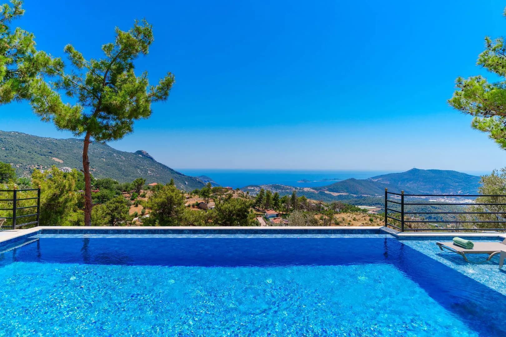 Kaş İslamlar'da Sakin Konumda, Özel Havuzlu, 6 Kişilik Villa görsel 2