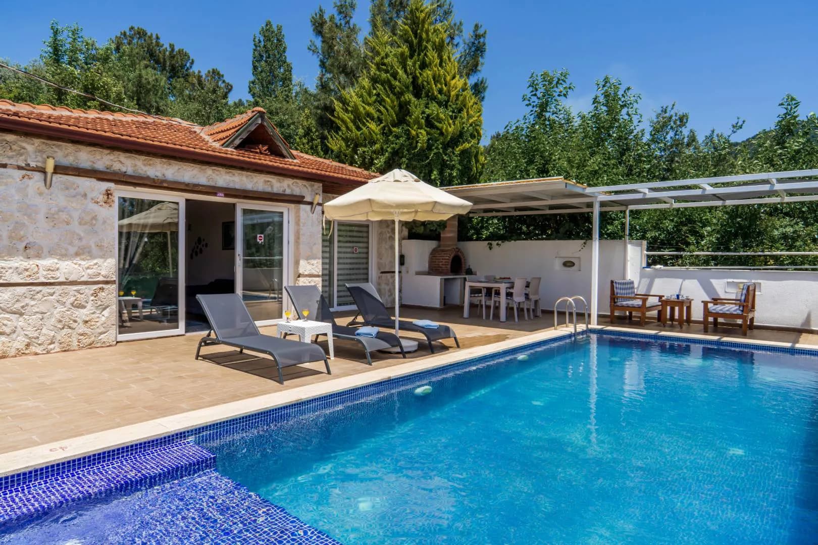 Kaş İslamlar'da Küçük Ailelere Uygun, Özel Havuzlu, Estetik Villa görsel 1