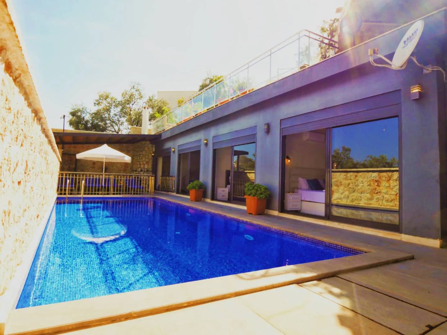 Kaş Kalkan'da Sakin Konumda, Özel Havuzlu, Modern Villa görsel 1