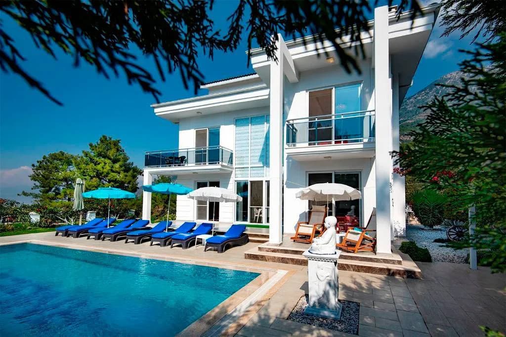 Fethiye Ölüdeniz'de Geniş Ailelere Uygun, Özel Havuzlu, Modern Villa görsel 1