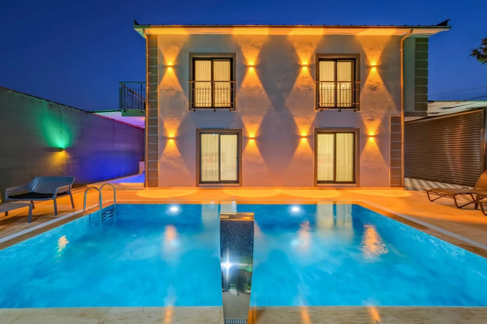Fethiye Karaçulha'da Jakuzili, Özel Havuzlu, Lüks Tatil Villası görsel 3