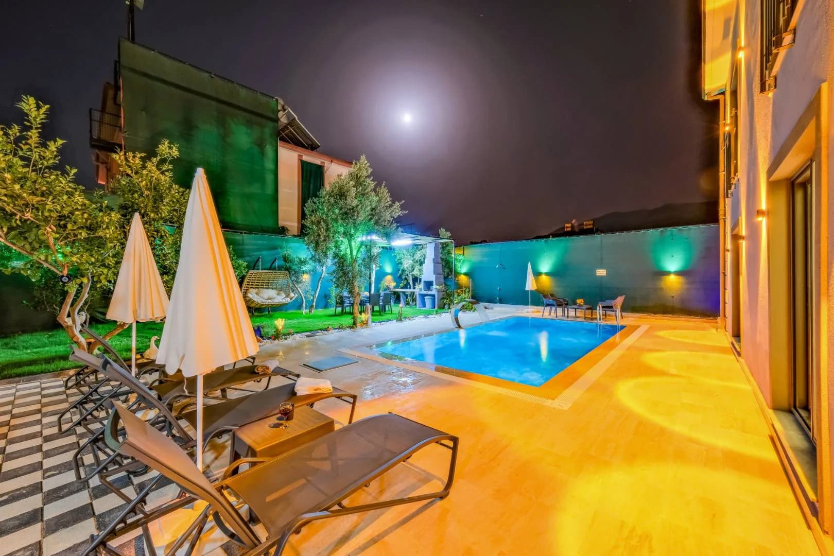 Fethiye Karaçulha'da Jakuzili, Özel Havuzlu, Lüks Tatil Villası görsel 1