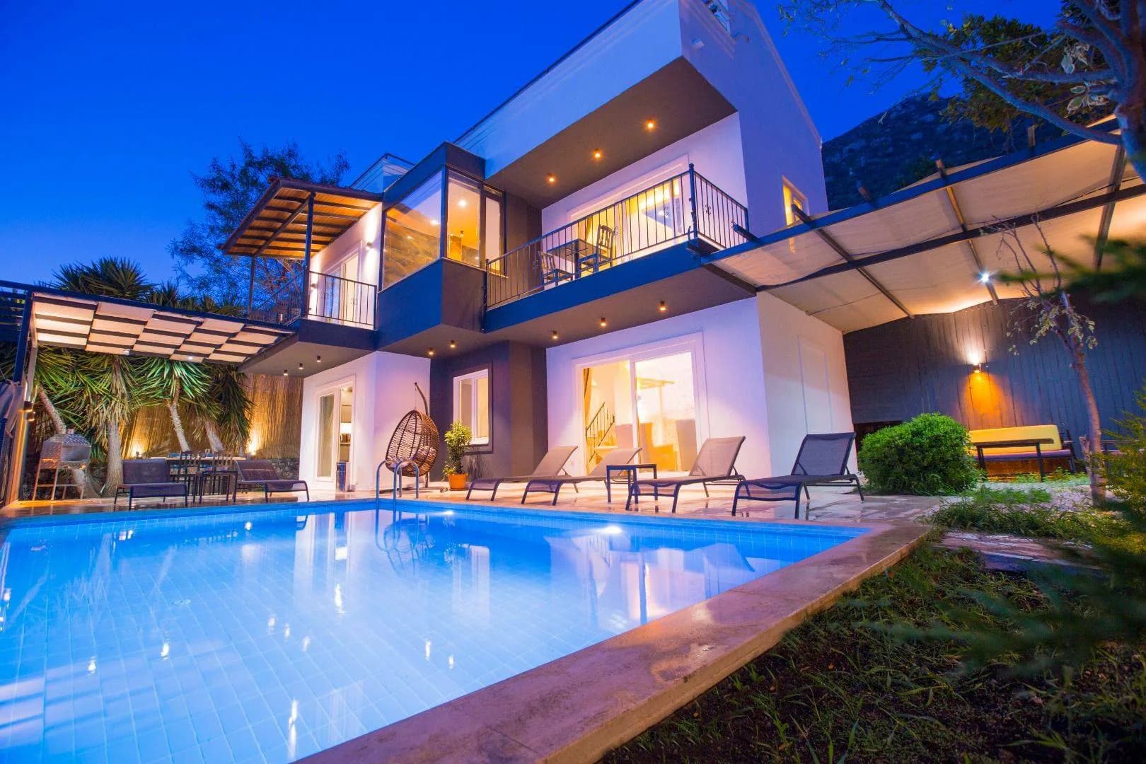 Kaş Kalkan'da Deniz Manzaralı, Kalabalık Ailelere Uygun, Lüks Villa görsel 1
