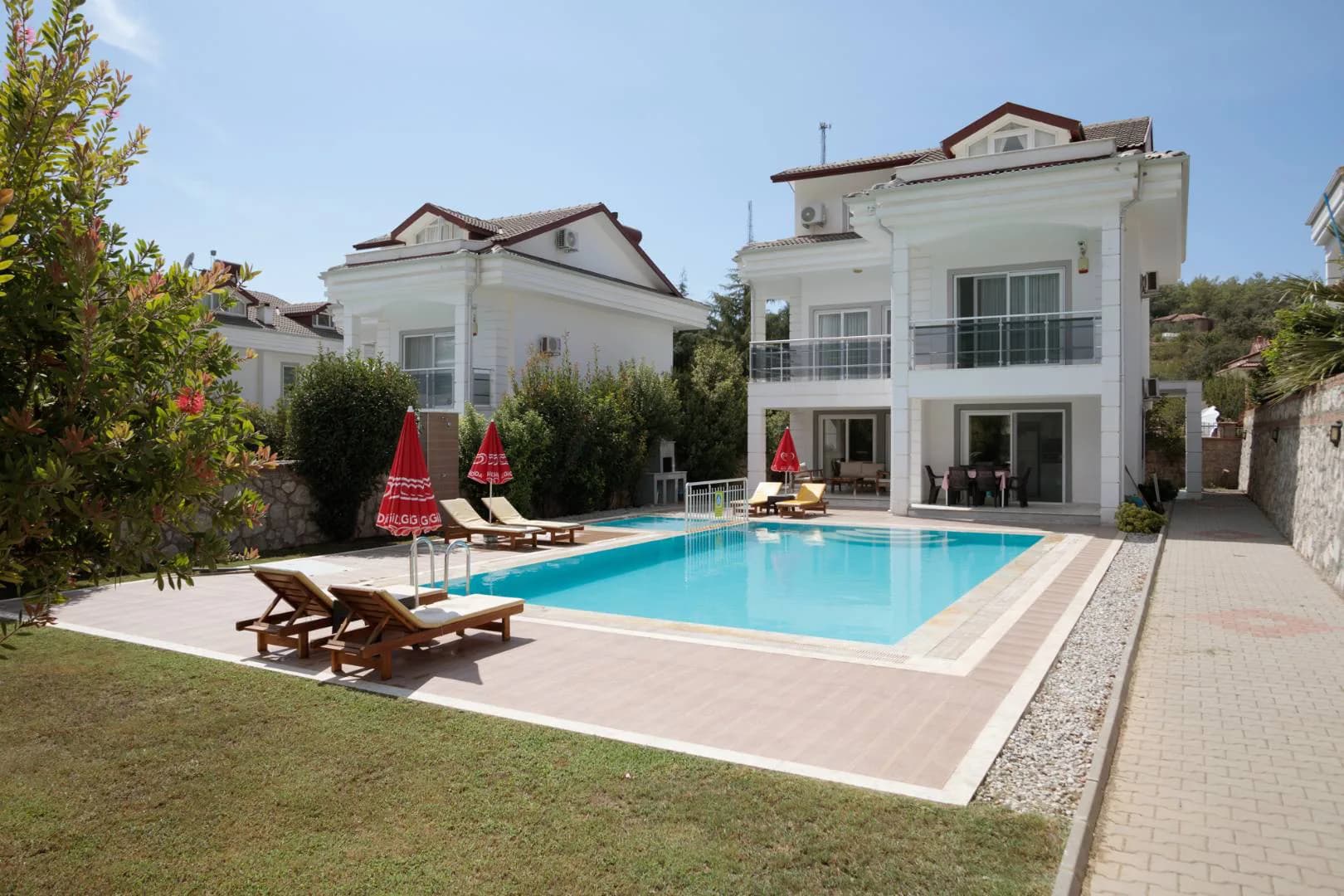 Fethiye Ölüdeniz'de Doğayla İç İçe, Özel Havuzlu, Modern Villa görsel 2