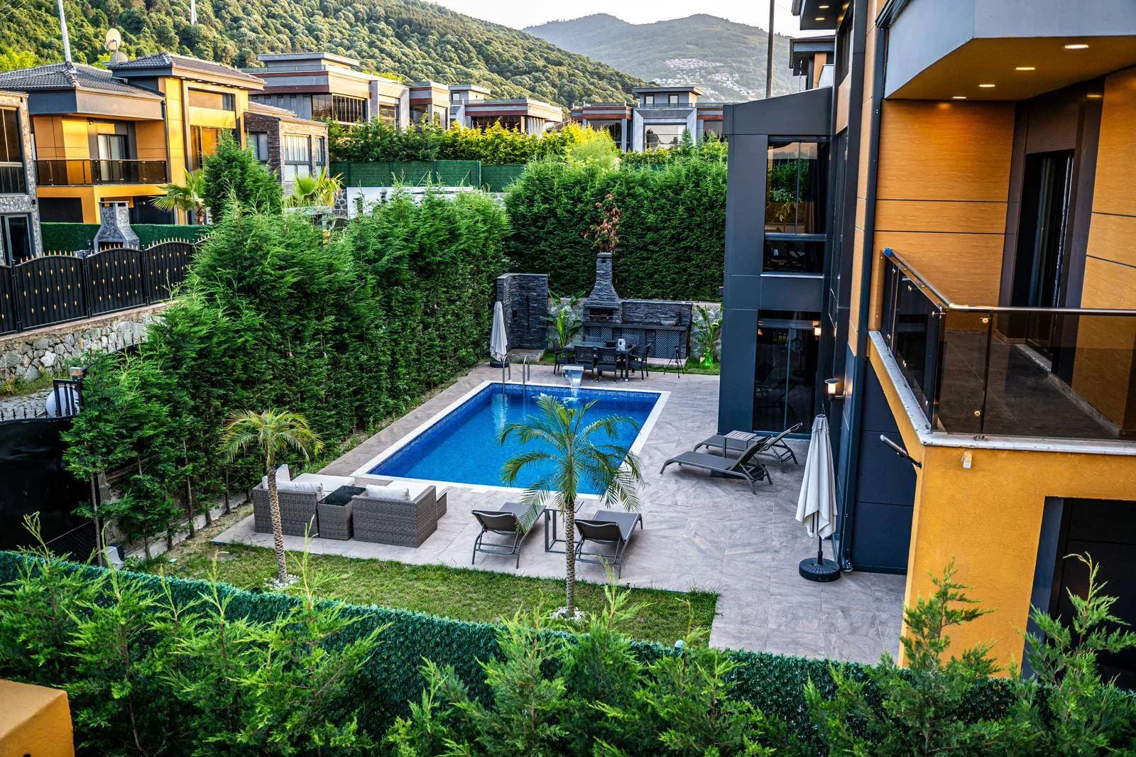Sapanca Kırkpınar'da Merkezi Konumda, Isıtmalı Havuzlu, Lüks Villa görsel 2