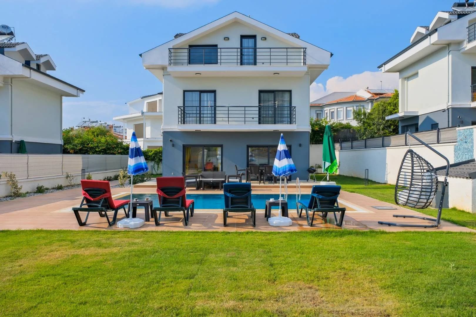 Fethiye Ölüdeniz'de Yemyeşil Bahçeli, Özel Havuzlu, 3+1 Villa görsel 1