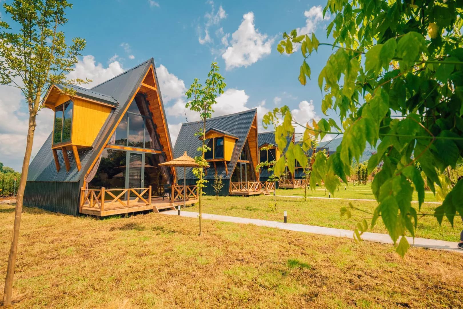 Sapanca Yanık'ta Göz Alıcı Doğada, Kahvaltı Dahil, Konforlu Bungalov görsel 1