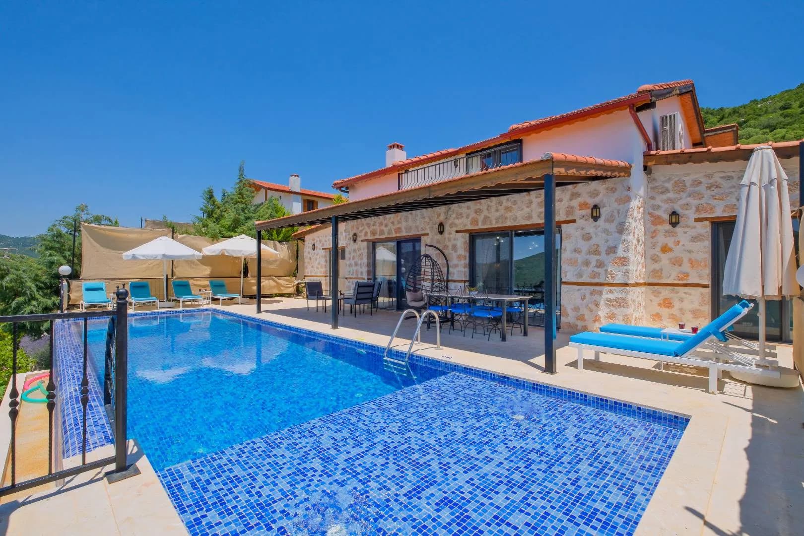 Kaş Sarıbelen'de Büyüleyici Doğada, Özel Havuzlu, Kiralık Villa görsel 2