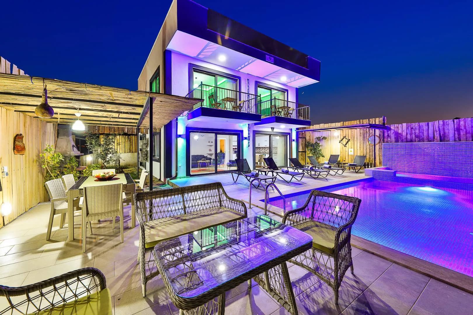 Kaş Gökseki'de Muhteşem Manzaralı, Özel Havuzlu, Kiralık Villa görsel 1